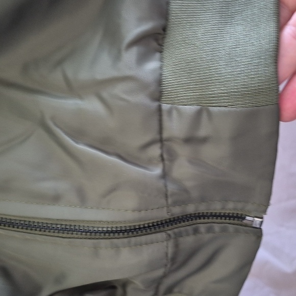 NWT Forever 21 Faux Shearling Bomber Jacket Reversible Sz XS - Picture 9 of 16